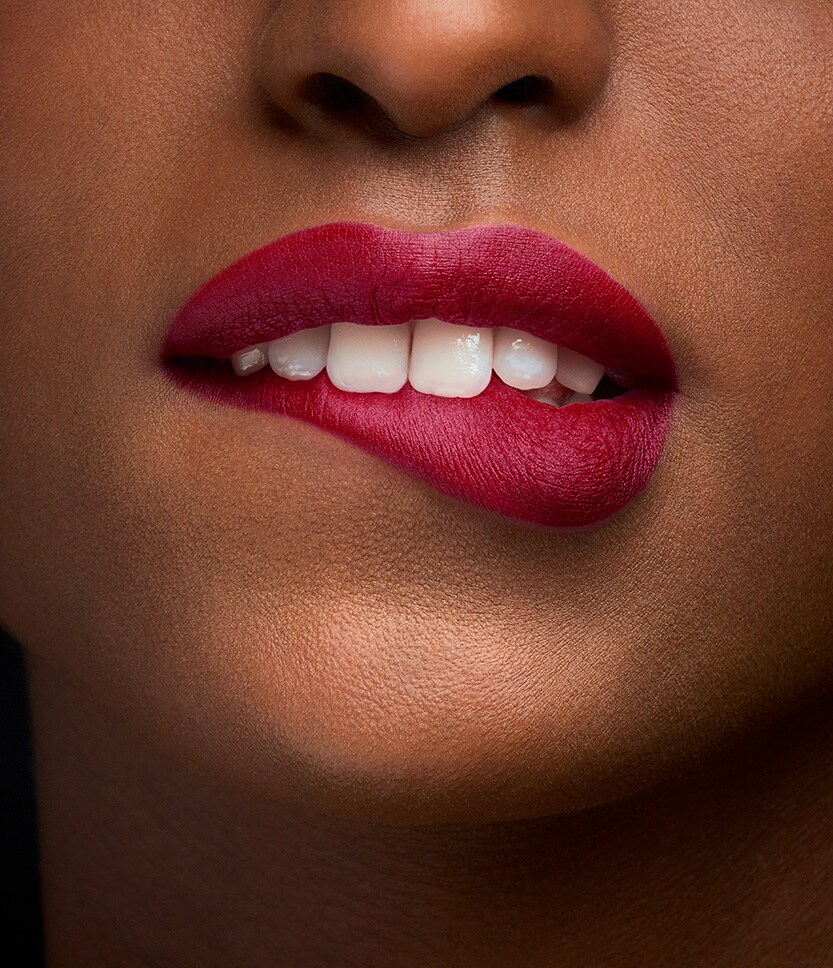 Le Rouge Parfum - Liquid Ultra Matte